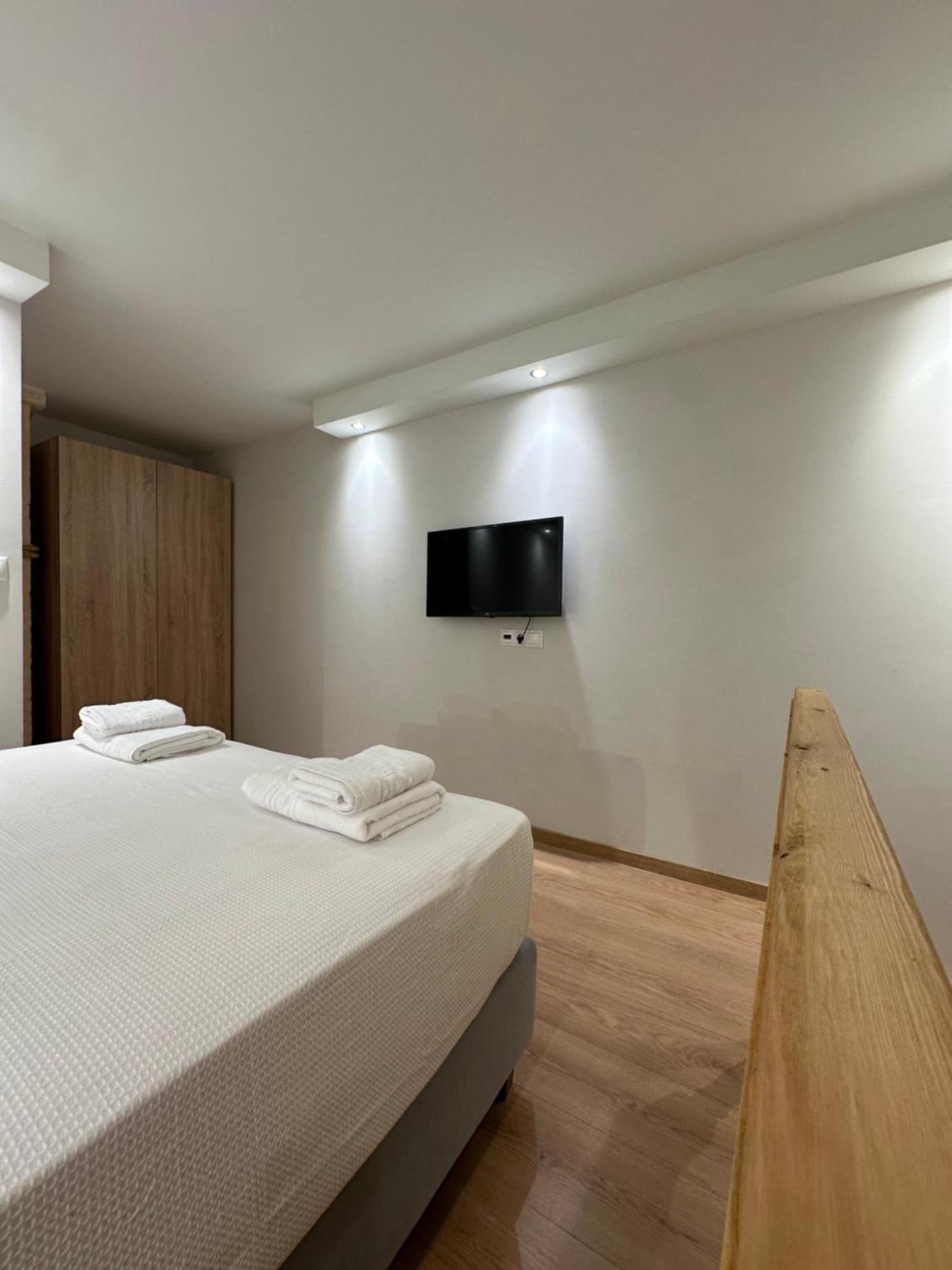 Q Rocco Apartments, Corfu Town 外观 照片